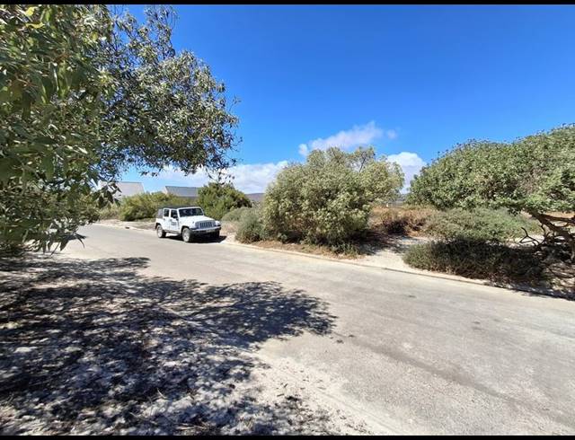 LAND FOR SALE IN BRITANNIA BAY